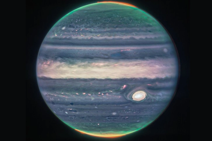 NASA'nın uzay teleskobu Jipüter'i görüntüledi